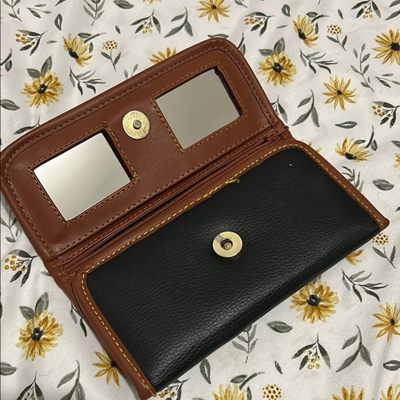 Dooney&Bourke Vintage Black Pebbled Wallet with Checkbook - Picture 3 of 10